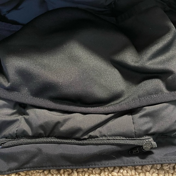 North Face parka, removable hood with face muffler. Warmth galore, size L, EUC - Picture 10 of 10